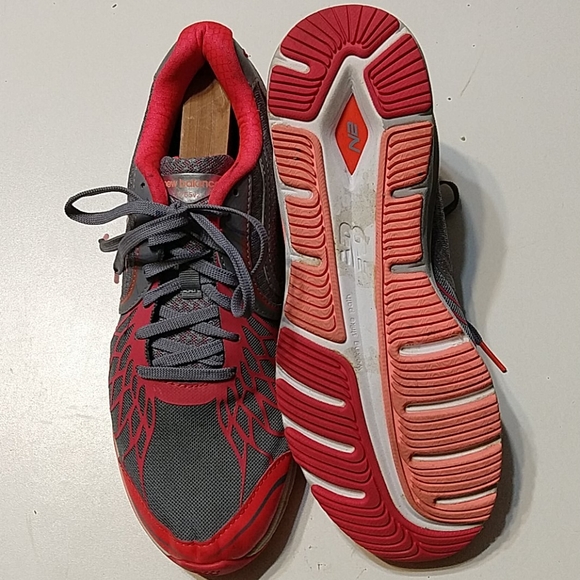 New Balance Running Shoes - Picture 2 of 6